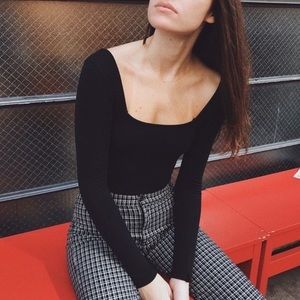Brandy Melville Gianna Square Neck top